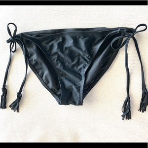 🛍 3 for 15 ITEM 🛍 Xhilaration NWOT Tassle Bottom